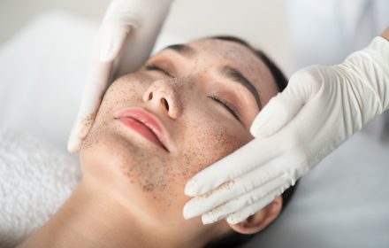 Facial exfoliating scrub
